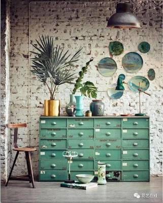 有了植物,工業(yè)風(fēng)里更有文藝味